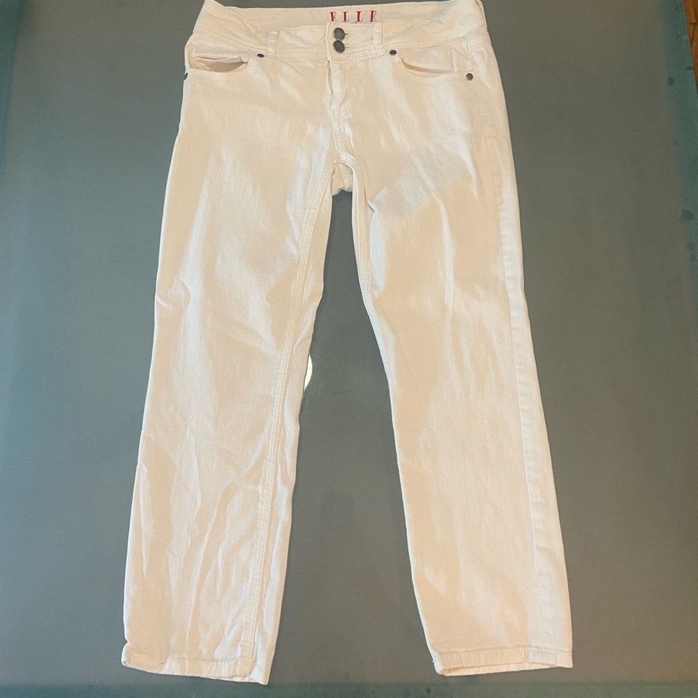 Elle jeans